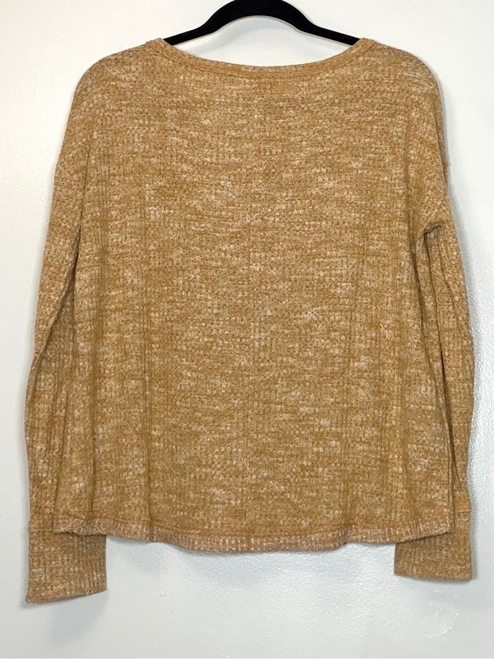 SO Women's Scoop Neck Sweater in Marled Camel - Picture 2 of 5